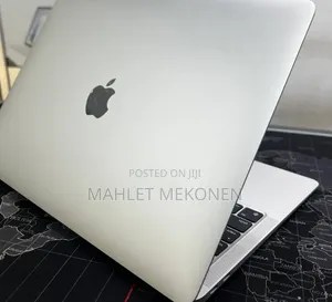 New Laptop Apple MacBook Air 2020 M1 16GB Intel Core i7 SSD 512GB