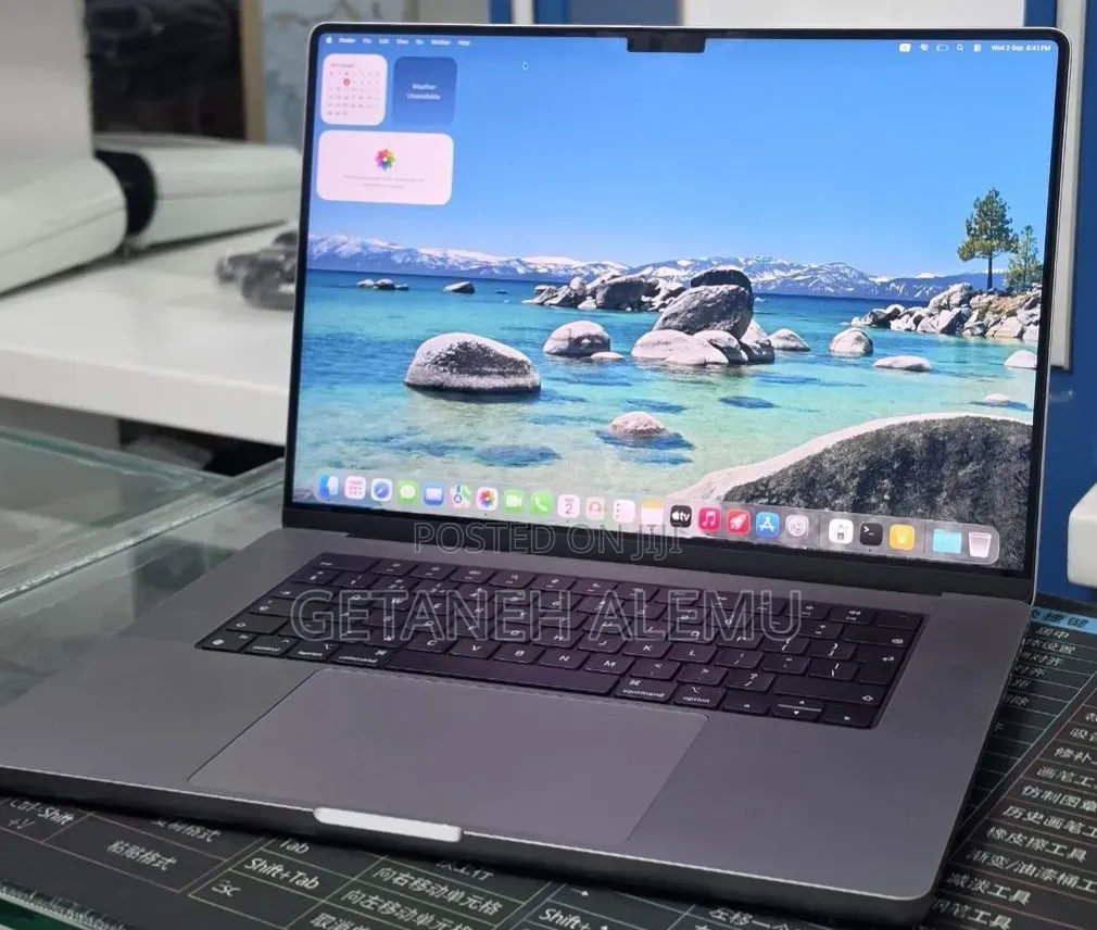 New Laptop Apple MacBook Pro 2021 M1 32GB Apple M1 Pro SSD 512GB