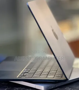 New Laptop Apple MacBook Air 2022 M2 16GB Apple M2 SSD 512GB