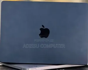 New Laptop Apple MacBook Air 2022 M2 16GB Apple M2 SSD 512GB