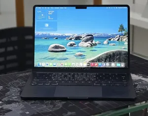 New Laptop Apple MacBook Air 2022 M2 16GB Apple M2 SSD 256GB