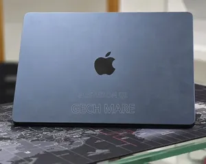 New Laptop Apple MacBook Air 2022 M2 16GB Apple M2 SSD 256GB