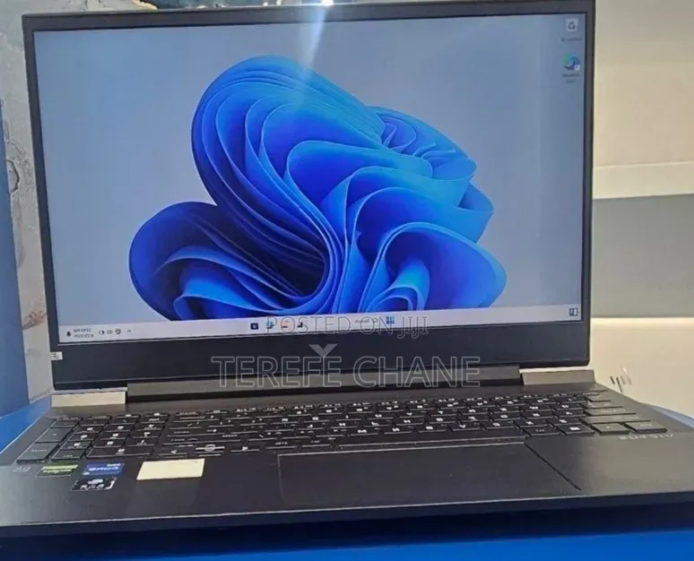 New Laptop HP Victus 16 16GB Intel Core i7 SSD 512GB
