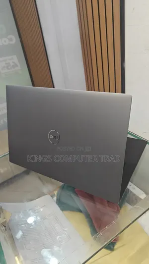 New Laptop Dell Precision 5560 16GB Intel Core i9 SSD 512GB