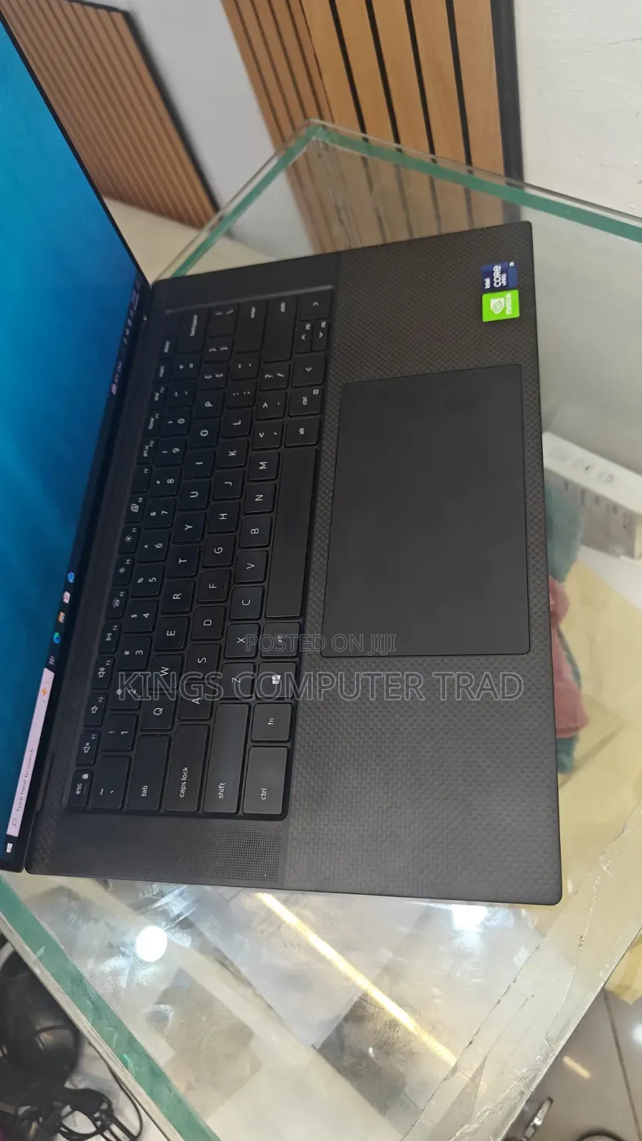 New Laptop Dell Precision 5560 16GB Intel Core i9 SSD 512GB