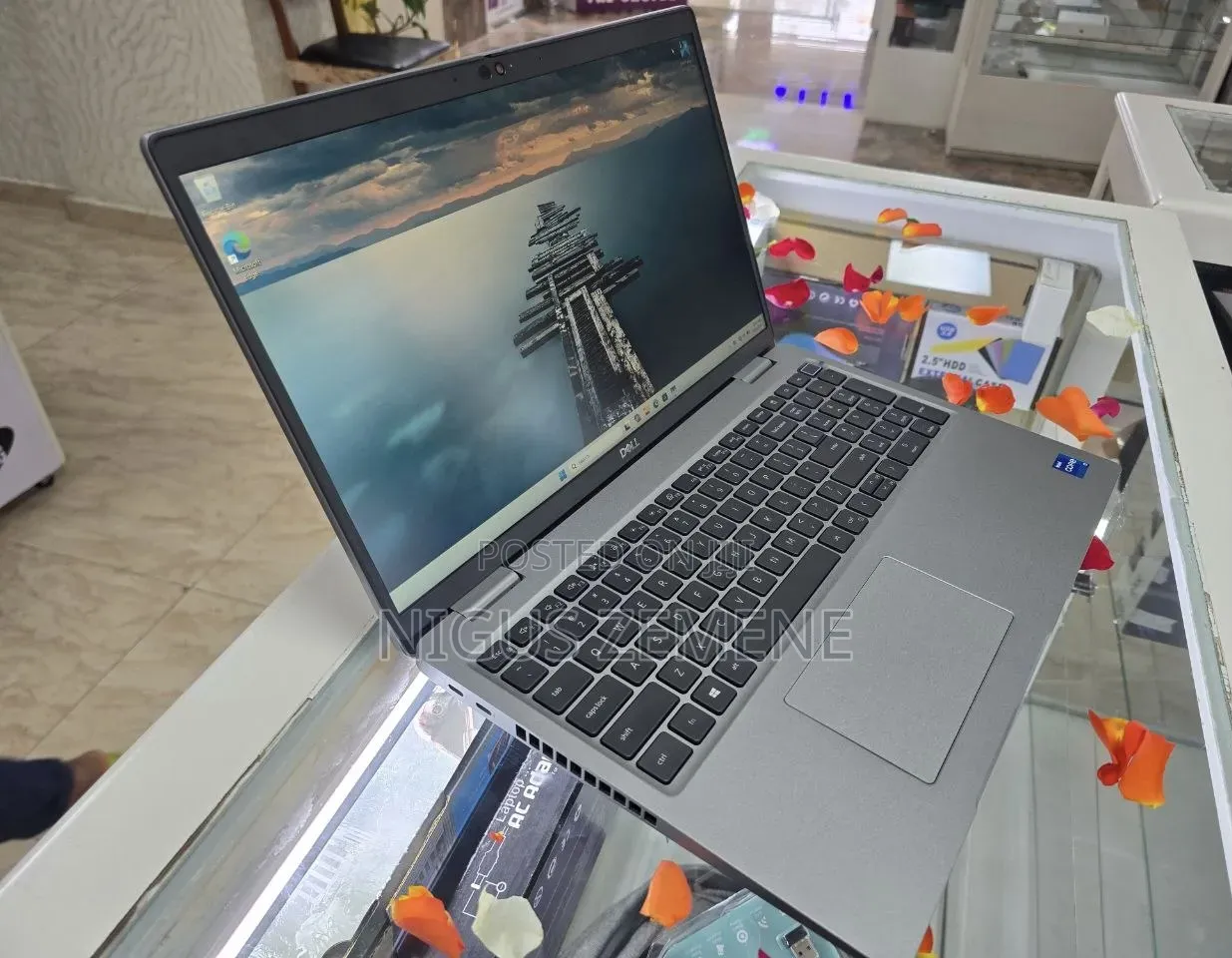New Laptop Dell Precision 3560 16GB Intel Core i7 SSD 512GB