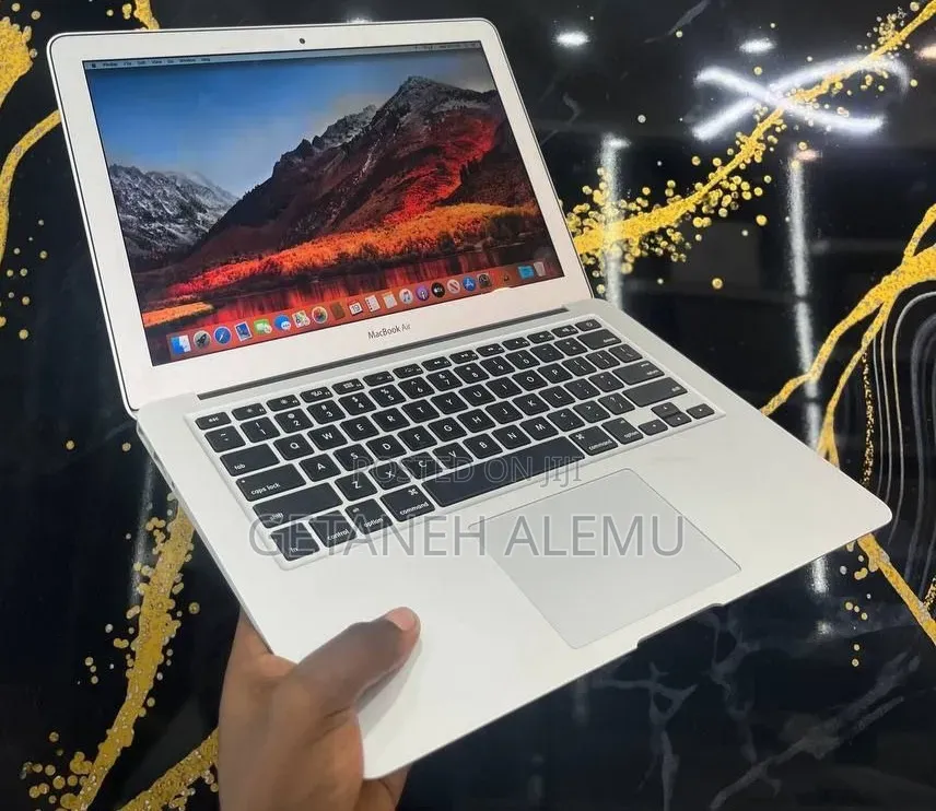New Laptop Apple MacBook Air 2017 8GB Intel Core i5 SSD 256GB
