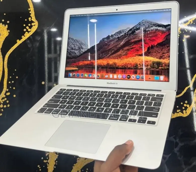 New Laptop Apple MacBook Air 2017 8GB Intel Core i5 SSD 256GB