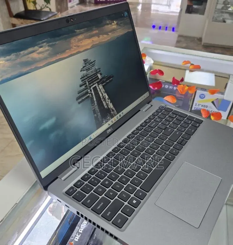 New Laptop Dell Precision 5540 8GB Intel Core i7 SSD 512GB