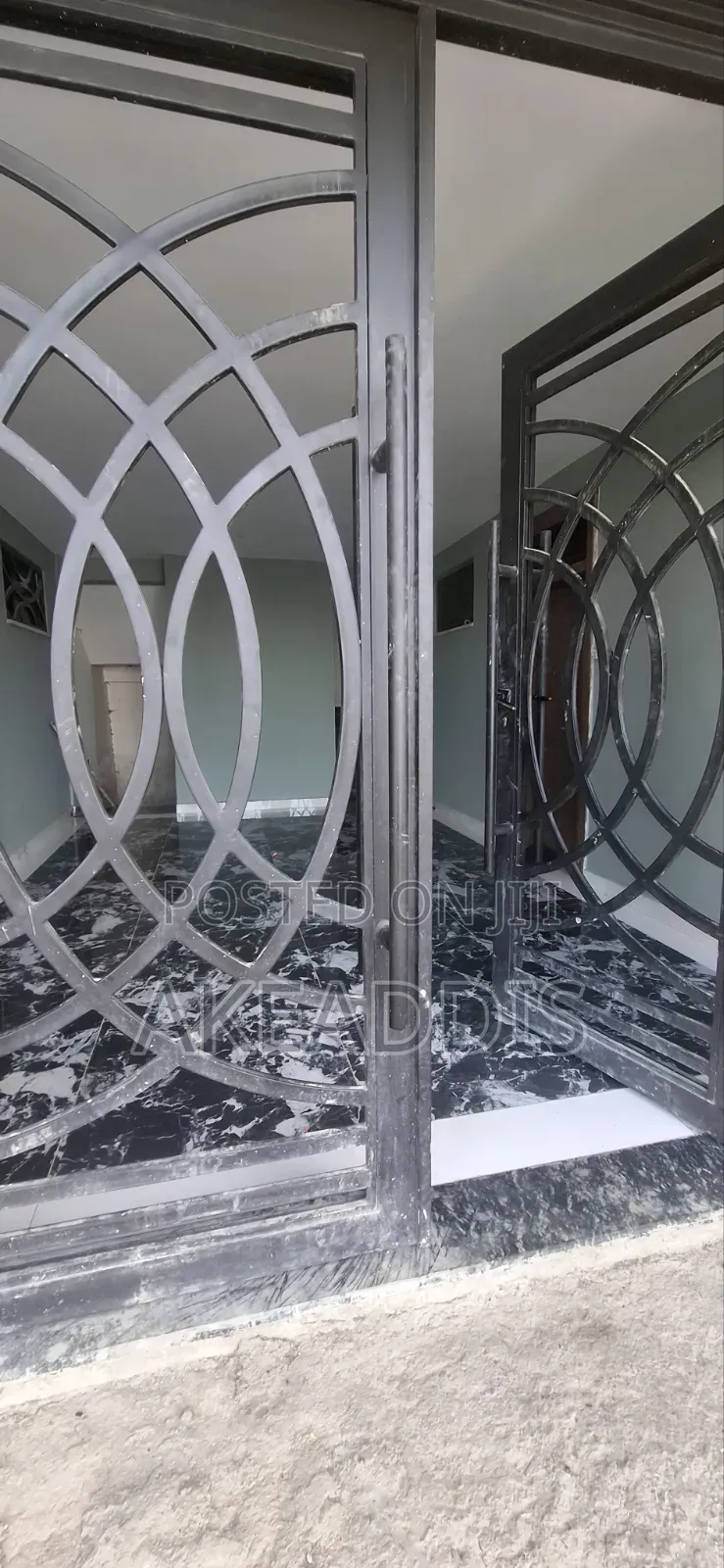 3bdrm Apartment in Bole Ayat for sale
