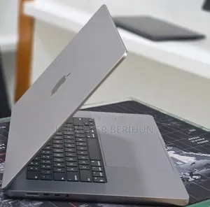 New Laptop Apple MacBook Pro 2023 M2 Pro 16GB Apple M2 SSD 512GB