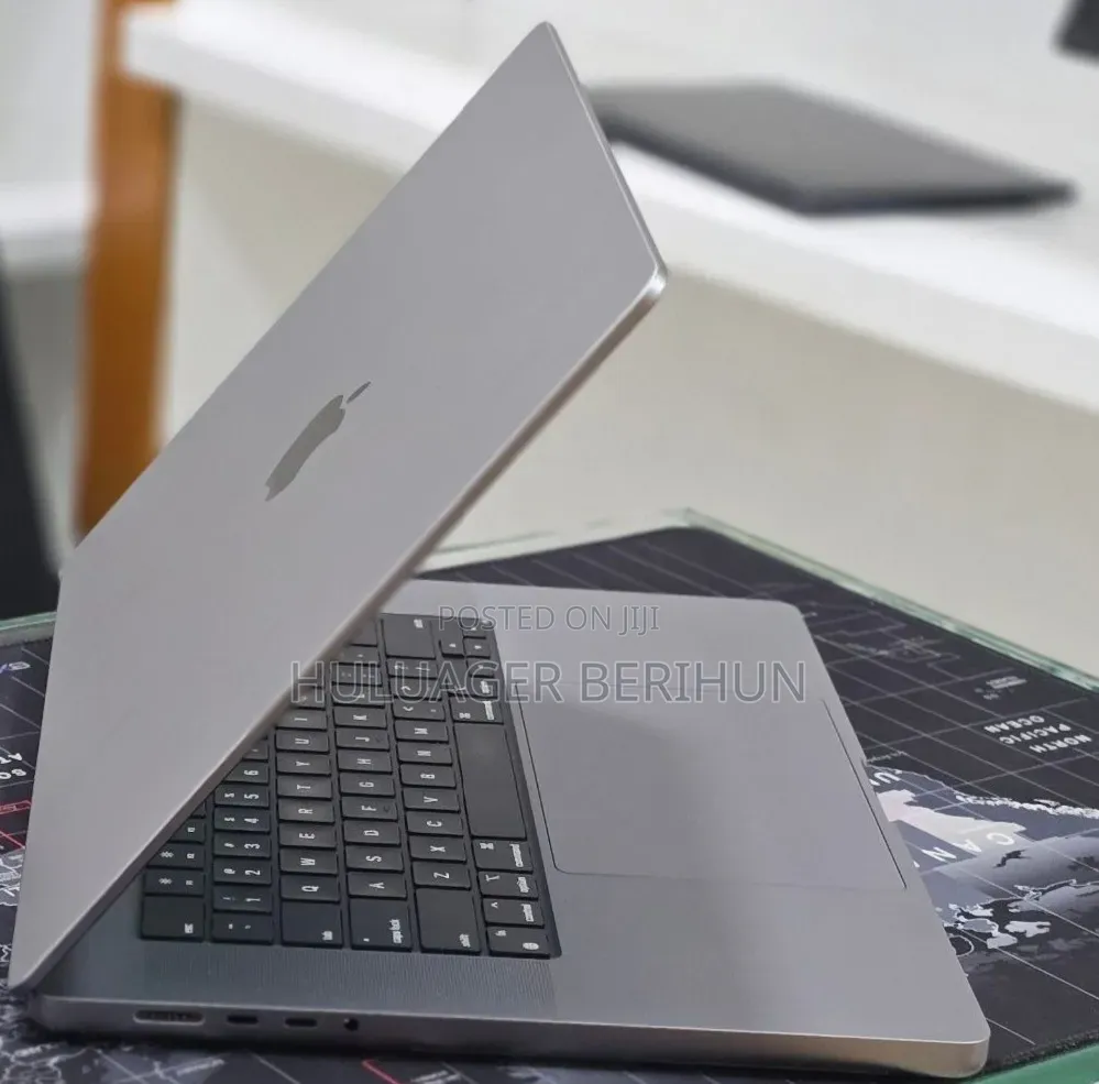 New Laptop Apple MacBook Pro 2023 M2 Pro 16GB Apple M2 SSD 512GB