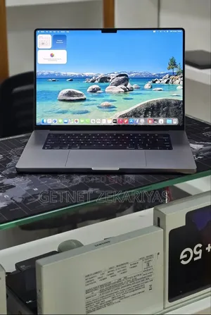 New Laptop Apple MacBook Pro 16GB SSD 512GB