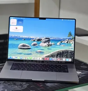 New Laptop Apple MacBook Pro 2023 M2 16GB Apple M2 SSD 512GB