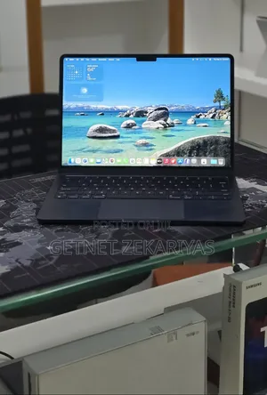 New Laptop Apple MacBook Air 2022 M2 16GB Apple M2 SSD 256GB