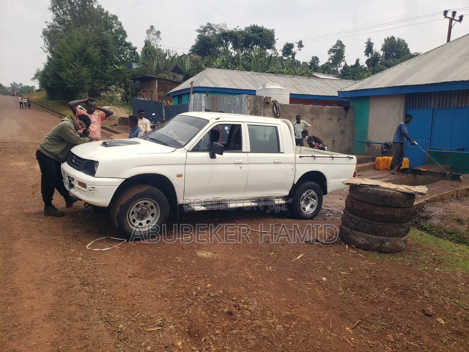 Mitsubishi L200 2000 White