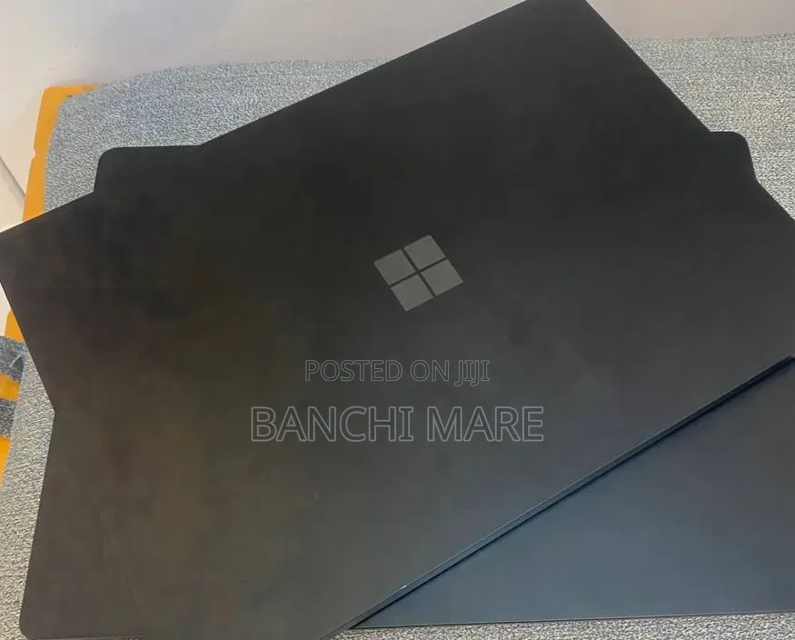 New Laptop Microsoft Surface 16GB Intel Core i7 SSD 512GB