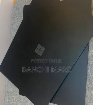 New Laptop Microsoft Surface 16GB Intel Core i7 SSD 512GB
