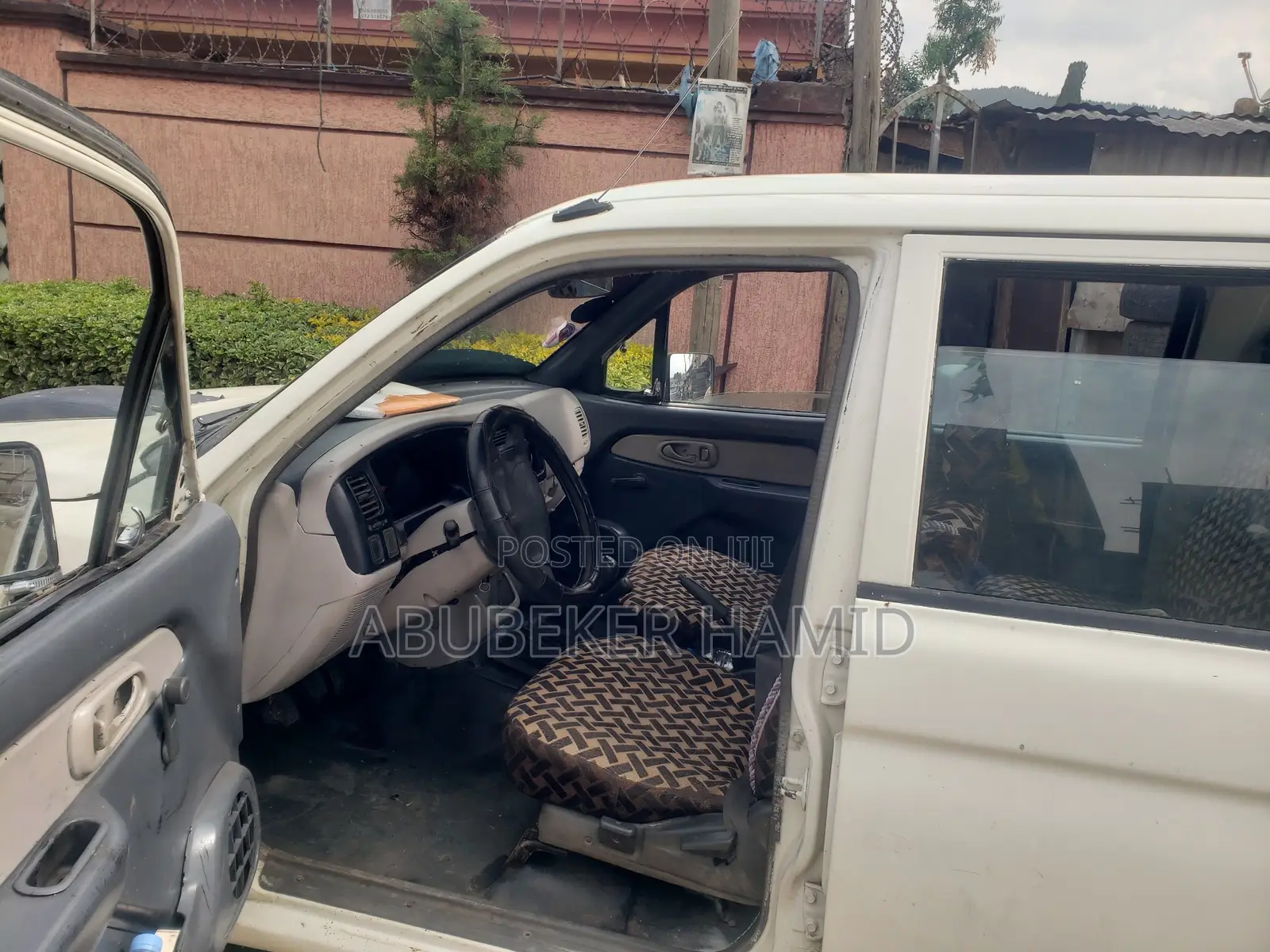 Mitsubishi L200 2000 White