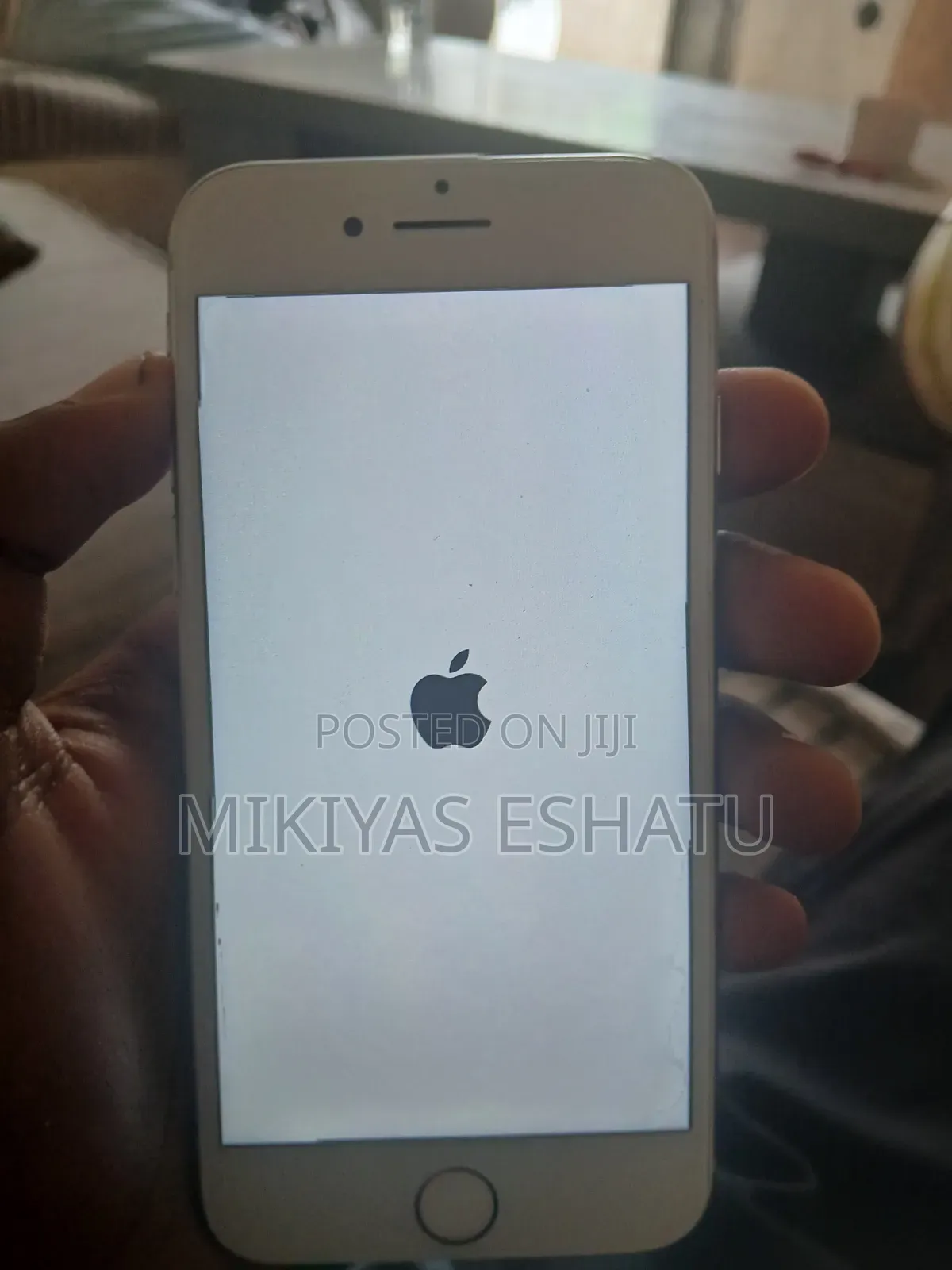 New Apple iPhone 8 64 GB White