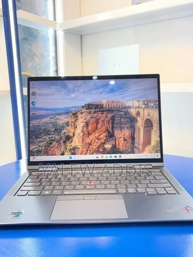 New Laptop Lenovo ThinkPad X1 Yoga 16GB Intel Core i7 SSD 512GB