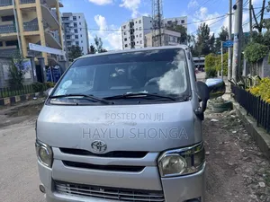 New Toyota HiAce 2008 Silver