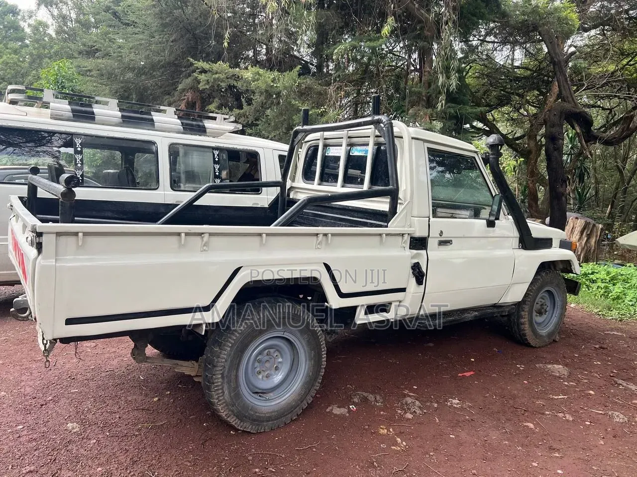 Toyota Land Cruiser 1990 White