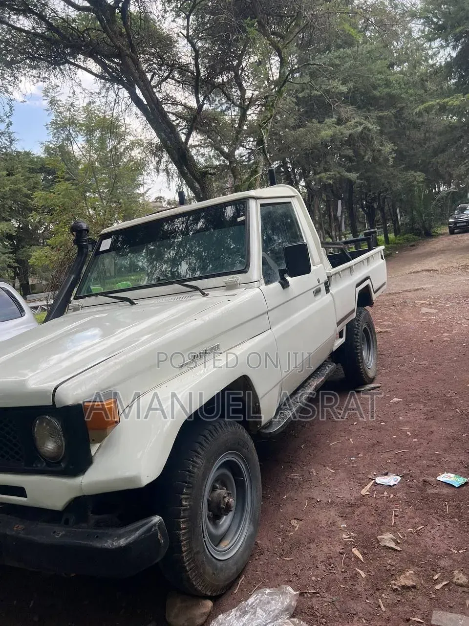 Toyota Land Cruiser 1990 White