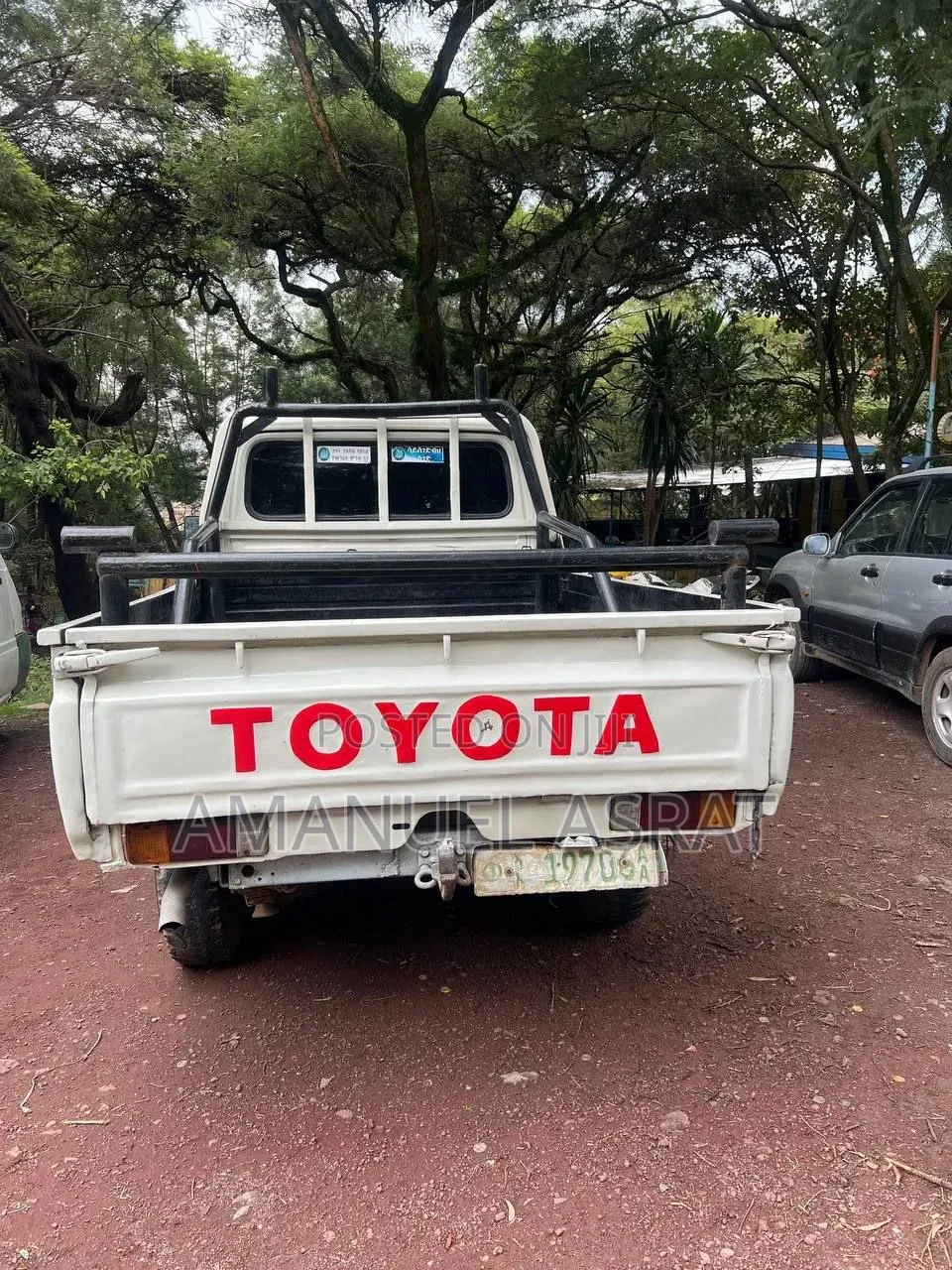 Toyota Land Cruiser 1990 White
