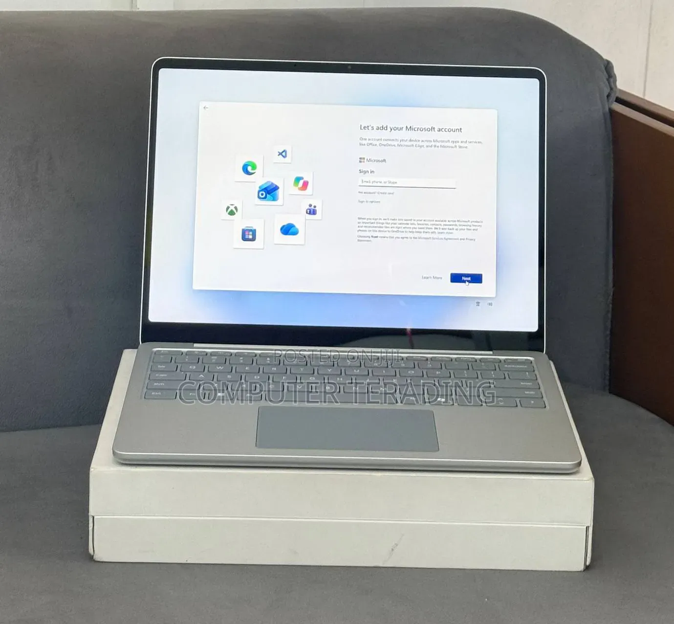 New Laptop Microsoft 16GB SSD 256GB