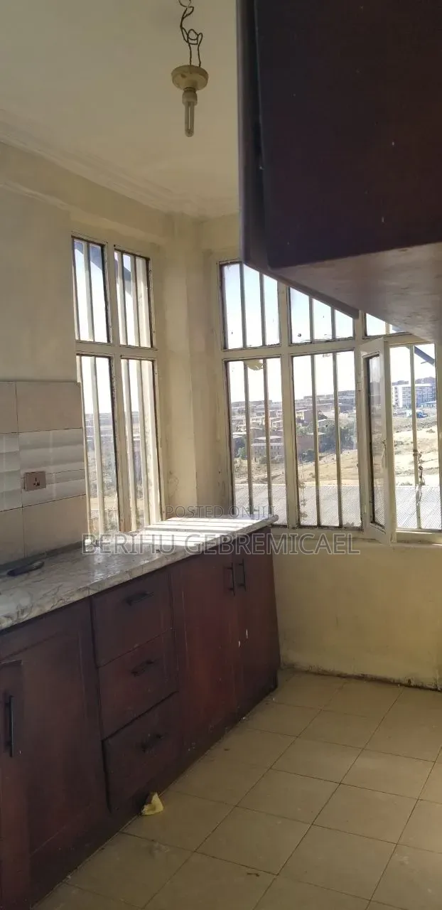 1bdrm Condo in ፀበል, Yeka for sale