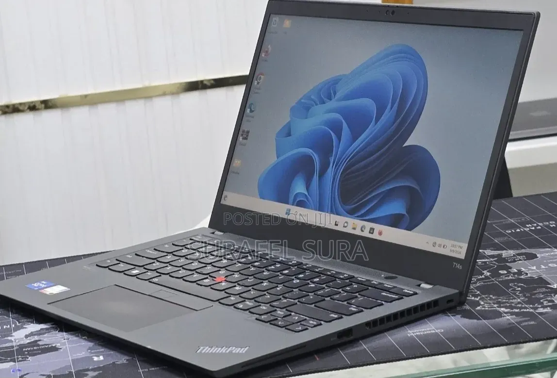 New Laptop Lenovo ThinkPad T14s Gen 1 32GB Intel Core i7 SSD 512GB