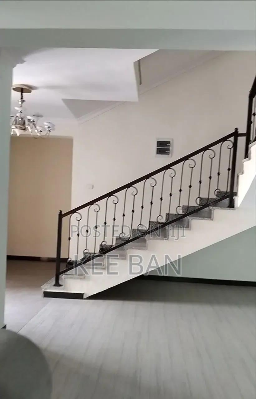 Furnished 9bdrm House in G+2, Oromia-Finfinne for sale