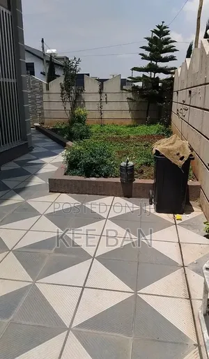 Furnished 9bdrm House in G+2, Oromia-Finfinne for sale