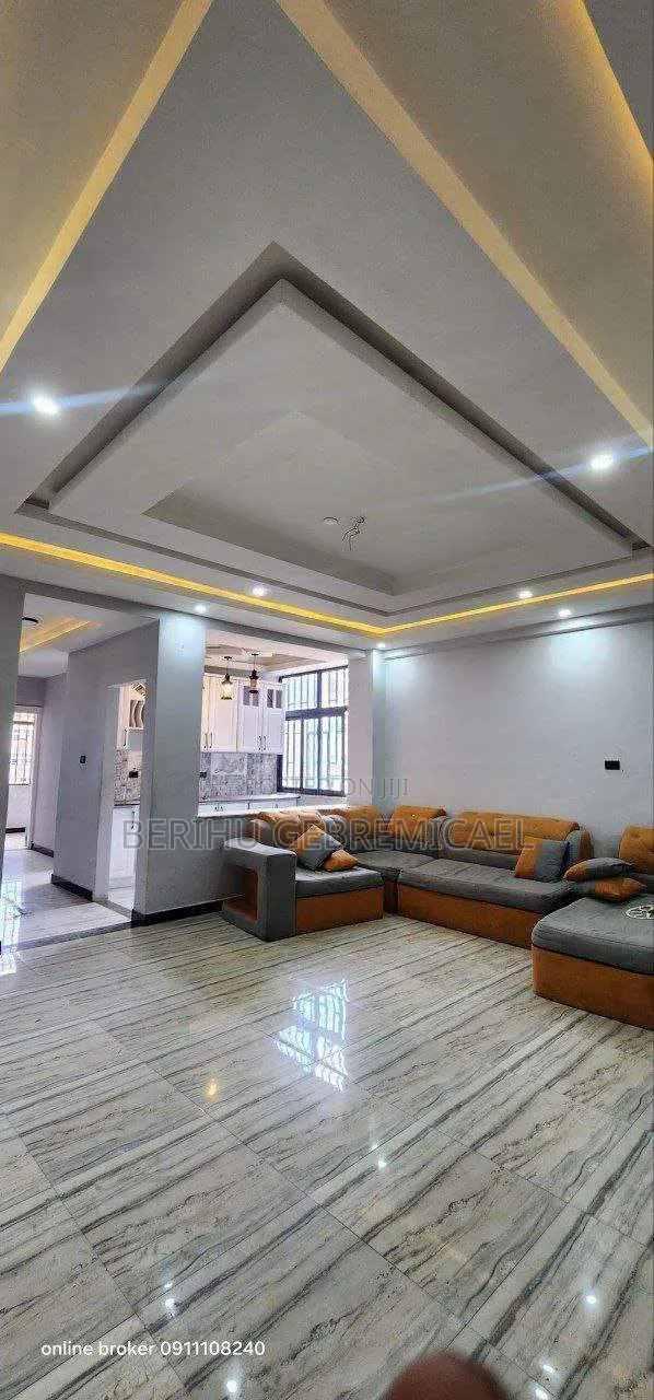 3bdrm Condo in መገናኛ, Bole for sale