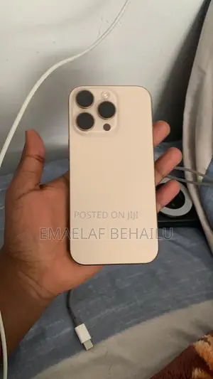 Apple iPhone 16 Pro 128 GB Gold