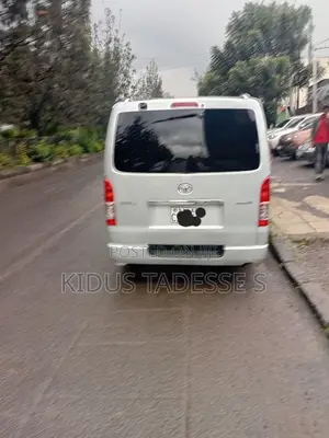 Toyota HiAce 2007 Silver