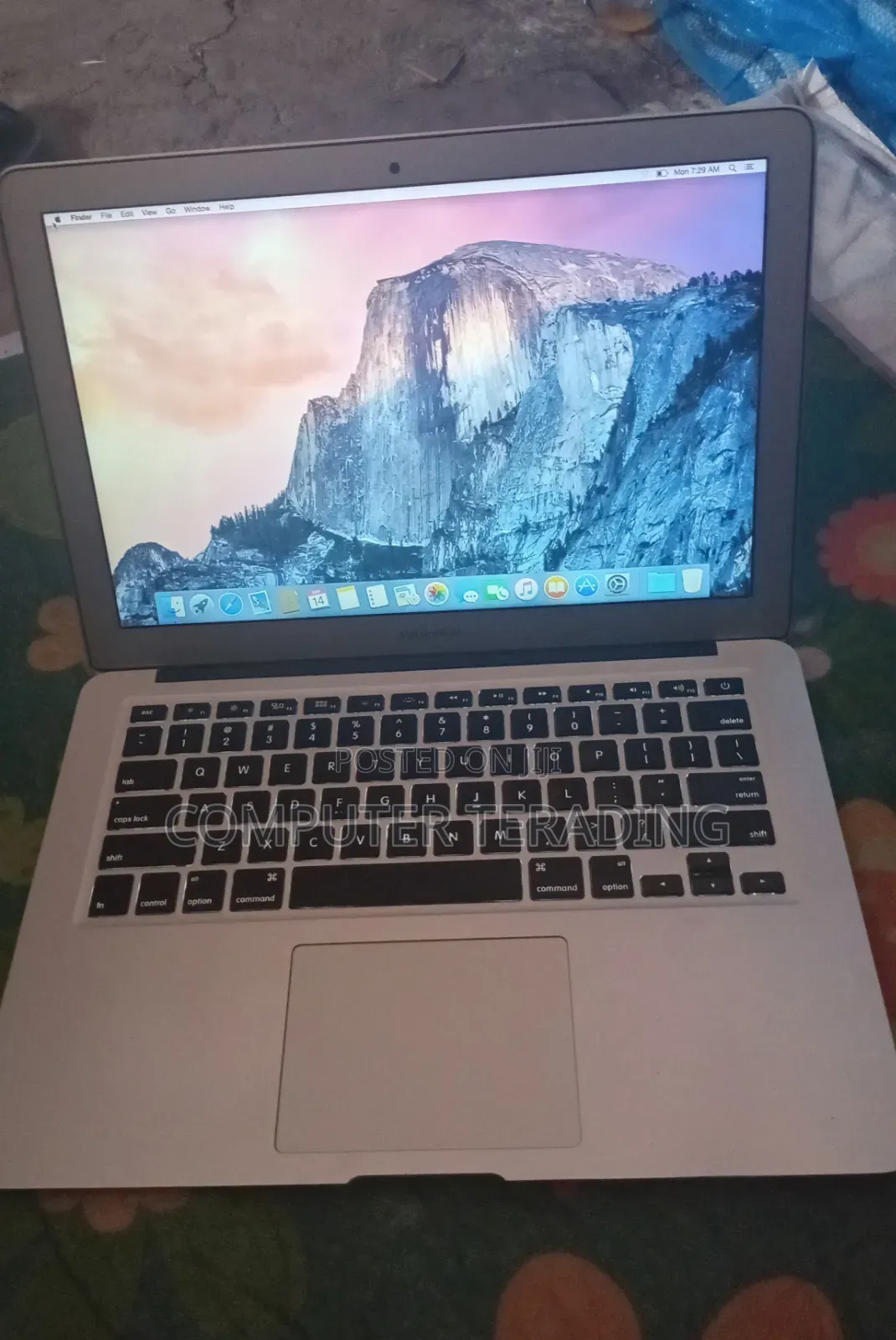 New Laptop Apple MacBook Air 2017 8GB Intel Core i7 SSD 128GB