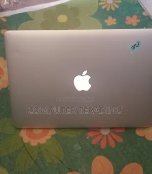 New Laptop Apple MacBook Air 2017 8GB Intel Core i7 SSD 128GB