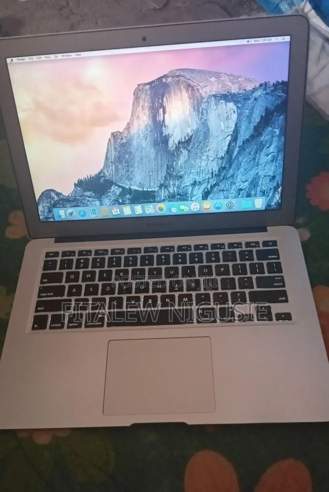 New Laptop Apple MacBook Air 2017 8GB Intel Core i7 SSD 128GB