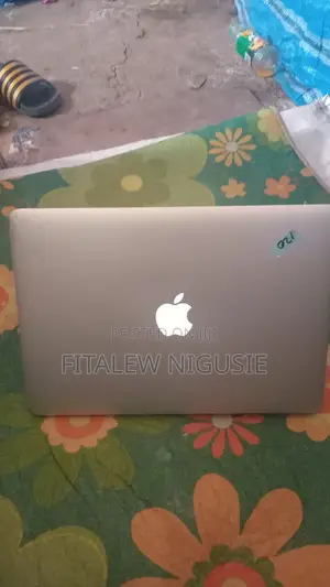 New Laptop Apple MacBook Air 2017 8GB Intel Core i7 SSD 128GB