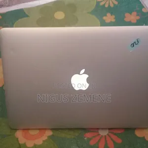 New Laptop Apple MacBook Air 2017 8GB Intel Core i7 SSD 128GB