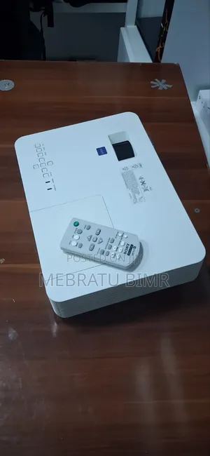 Sony VPL-Dx220 Projector