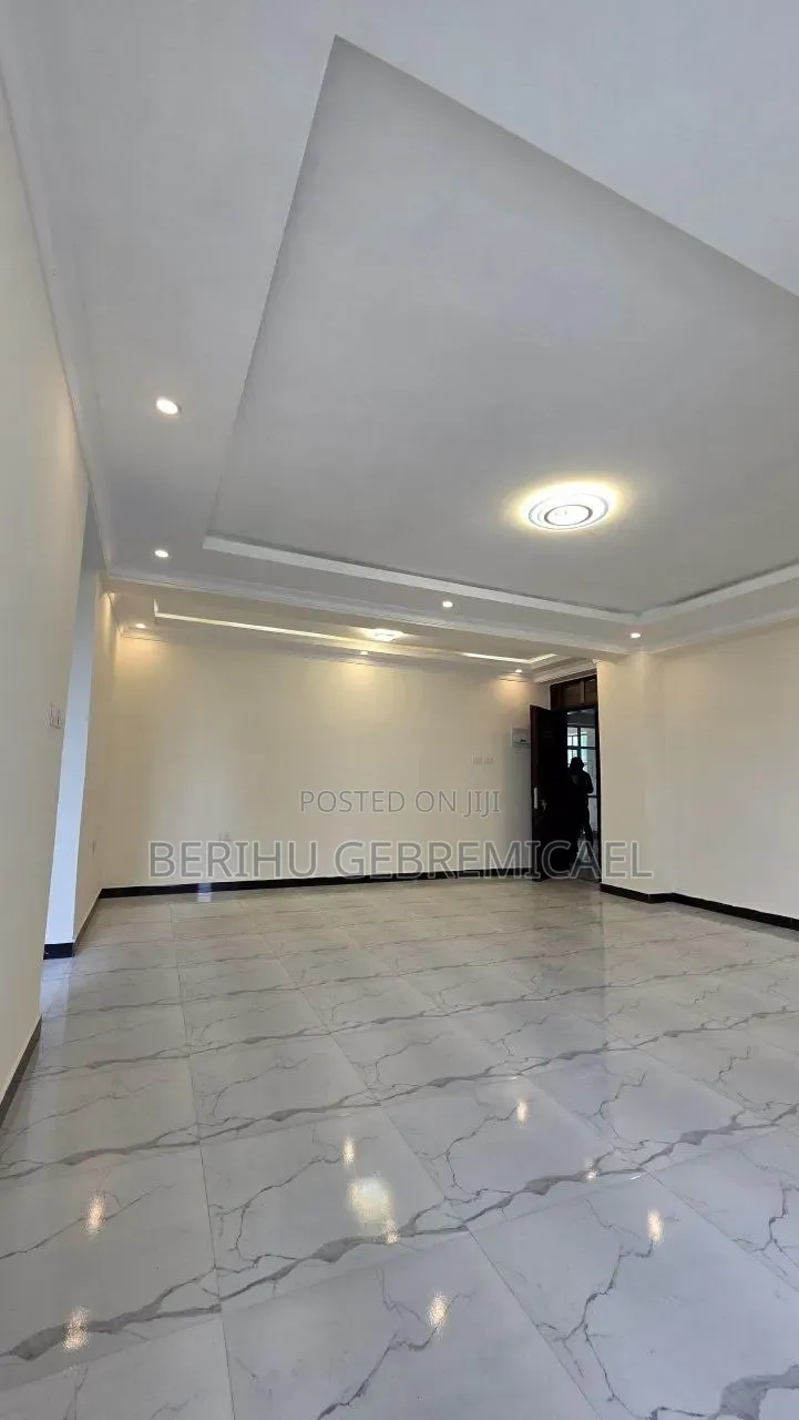 2bdrm Condo in በሉቡላ, Bole for sale