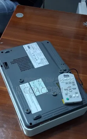 Sony Projector
Model Name VPL-Dx220