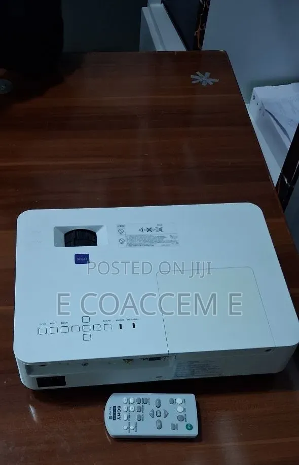 Sony Projector
Model Name VPL-Dx220