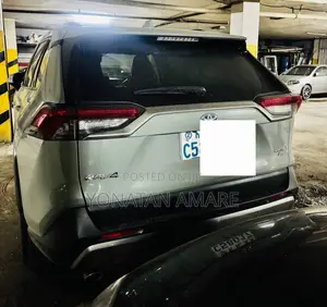 Toyota RAV4 Limited AWD 2024