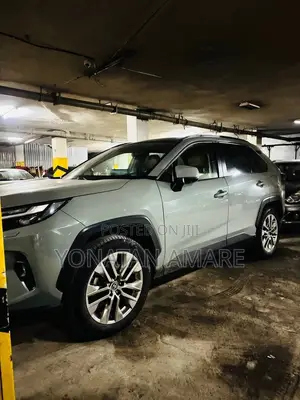 Toyota RAV4 Limited AWD 2024