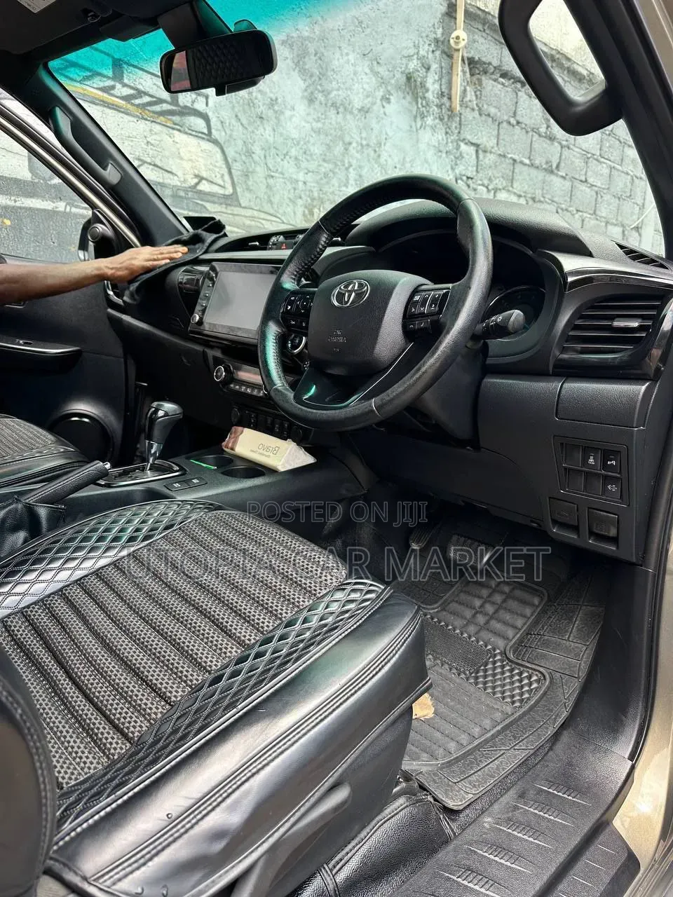 Toyota Hilux 2021 Gray
