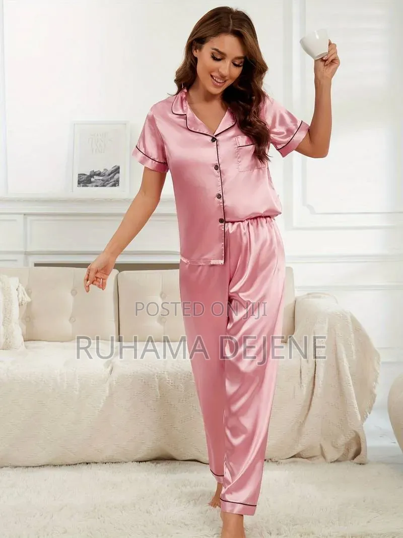 የሴቶች ፒጃማ 2 ፒስ Set